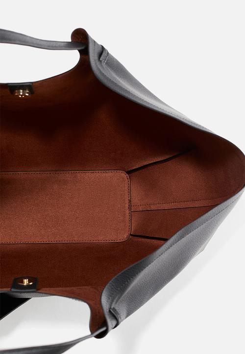 H&M - Shopper with pouch - black