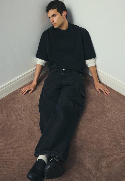 H&M - Loose fit washed cargo trousers - black