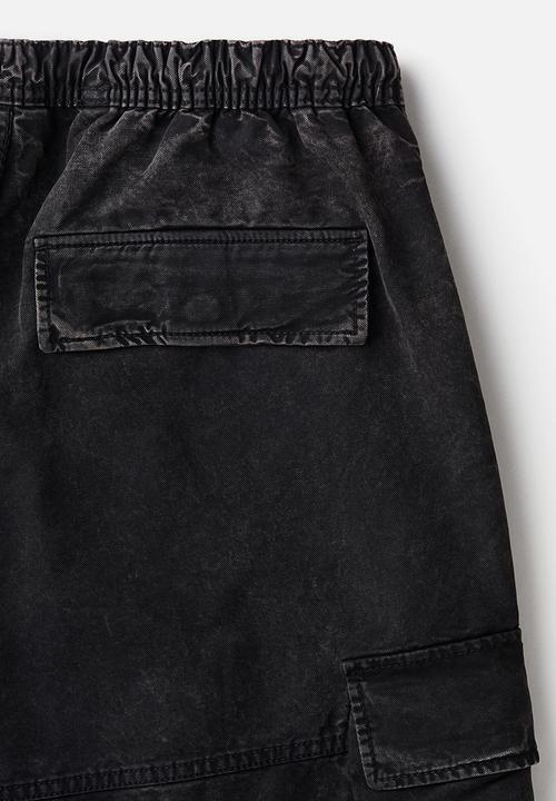 H&M - Loose fit washed cargo trousers - black