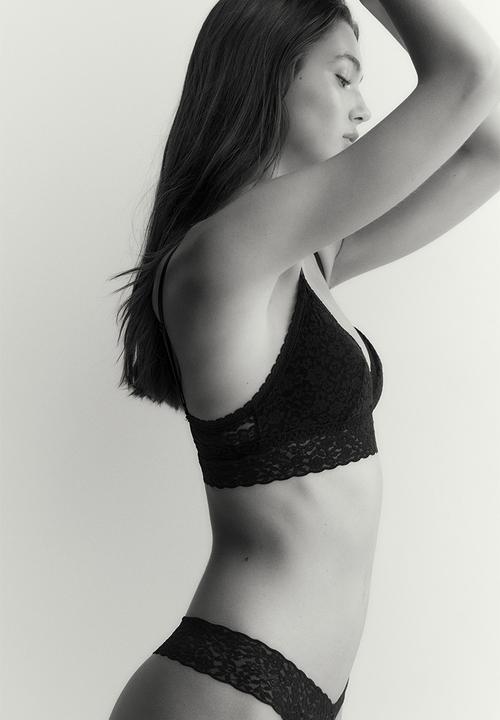 H&M - 3-Pack cotton and lace thong briefs - black