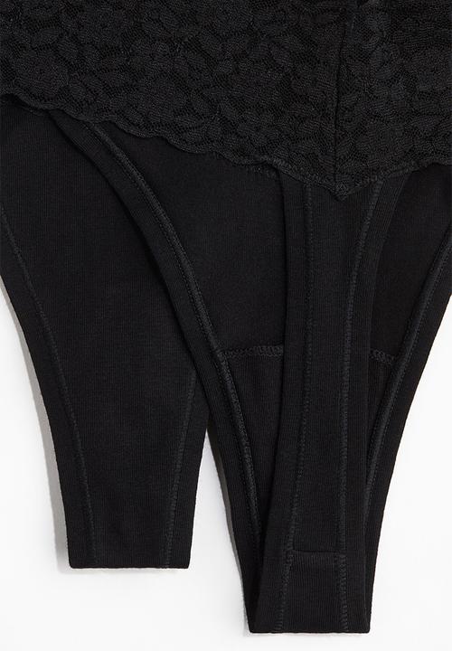 H&M - 3-Pack cotton and lace thong briefs - black