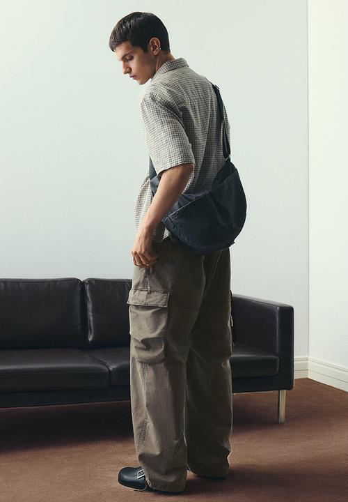 H&M - Loose fit washed cargo trousers - brown