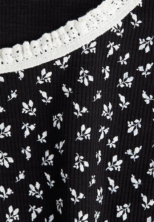 H&M - Lace-trimmed top - black/floral 