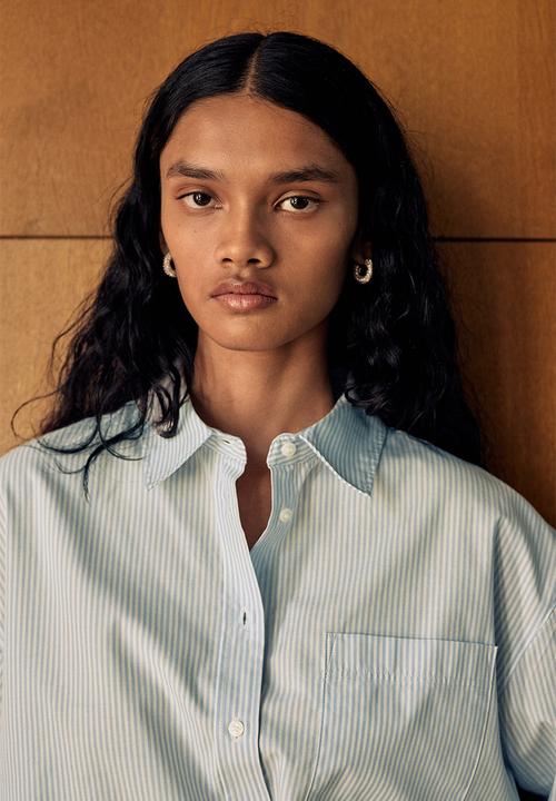 H&M - Oversized cotton shirt -light blue/striped 