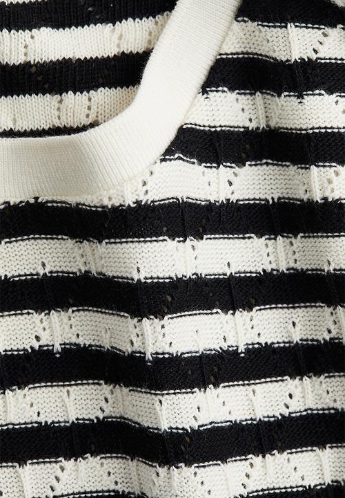H&M - Flutter-sleeved top - white & black striped