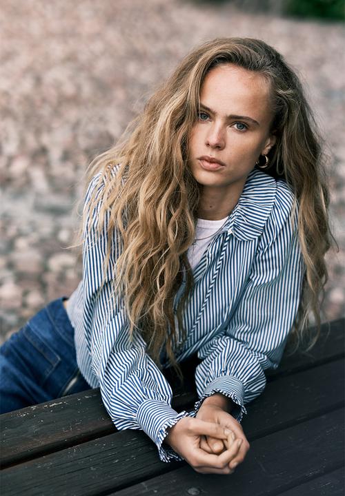 H&M - Frill-collared blouse - blue/striped