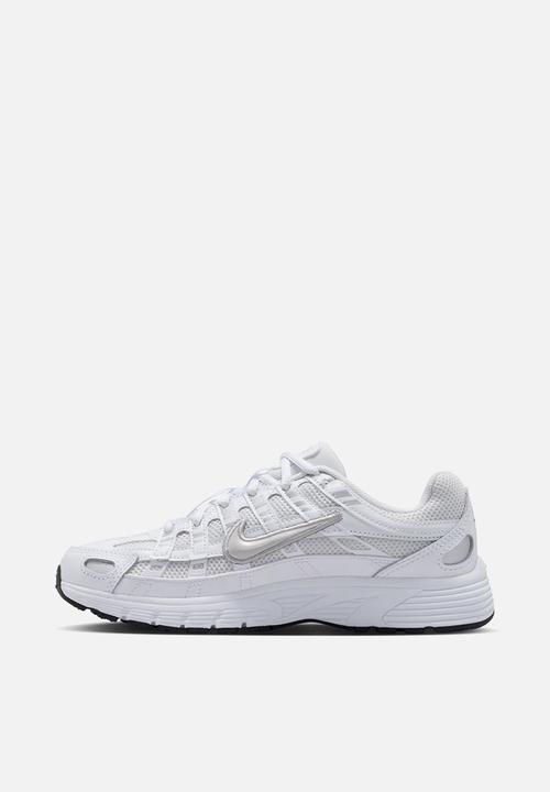 Nike - Nike P-6000
