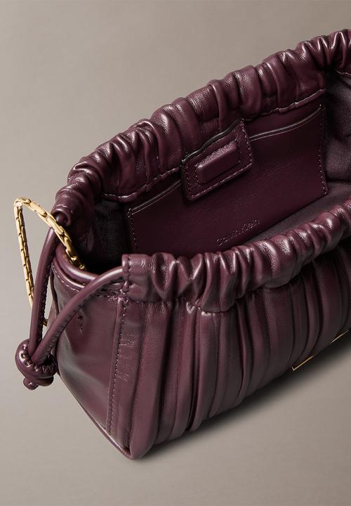 Calvin Klein - Plisse Mini Drawstring Bag- Fudge