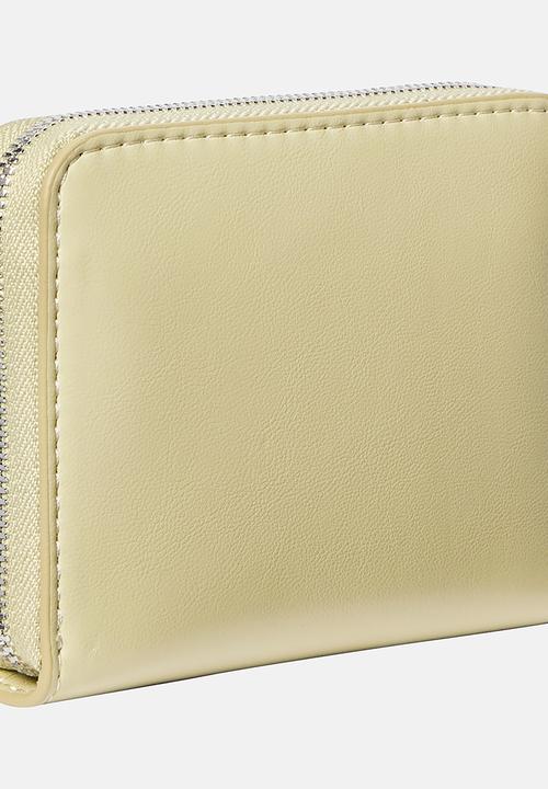 Calvin Klein - Bold Ck Medium Zip Wallet- Mint Tea