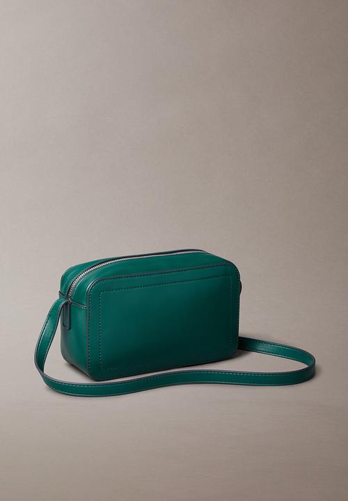 Calvin Klein - Bold Ck L8H Camera Bag- Maya Blue