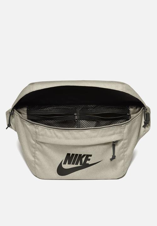 skecher street air cooled memory foam