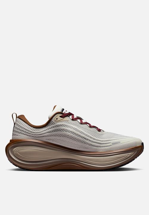 Nike Vomero Plus - SAIL/PECAN-CALDERA BROWN-BLACK
