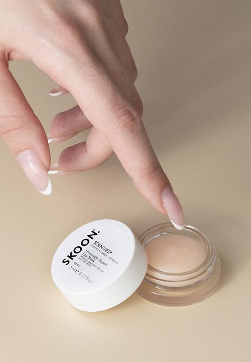 SKOON. - SOENTJIES Full Pout Hydrating Balm 8ml – Jojoba & Chilli Extract