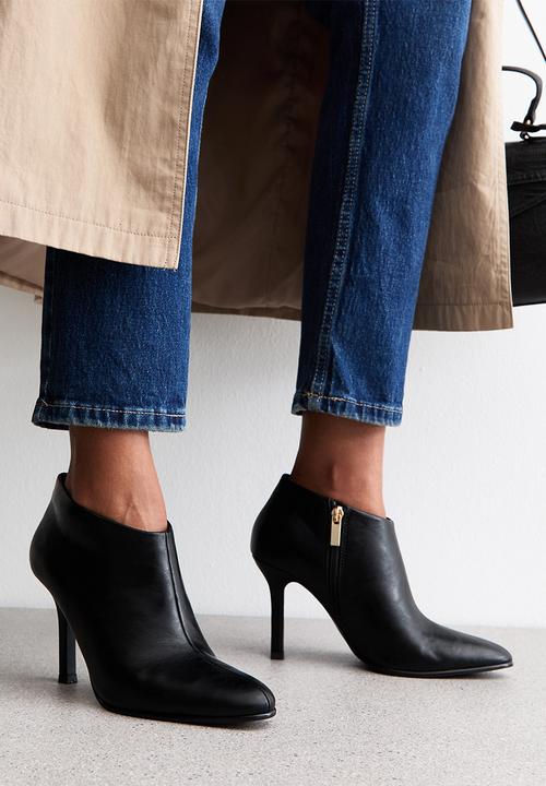 New Look - Dolphin ankle boot - black