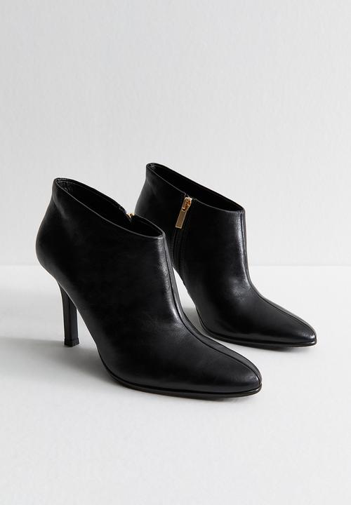 New Look - Dolphin ankle boot - black
