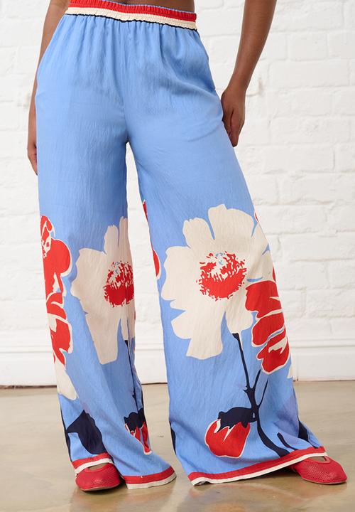 Me&B - Soft Printed Pants in Midnight Poppy - Blue