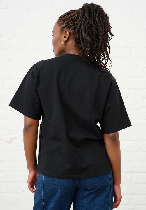 Me&B - Ultimate Tee with 3D Flowers - Black