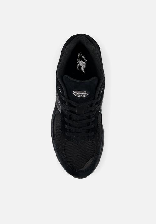 New Balance  - 2002R