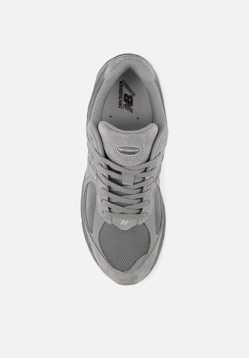 New Balance  - 2002R