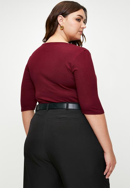 Me&B - Plus Boat Neck Essential Top - Merlot
