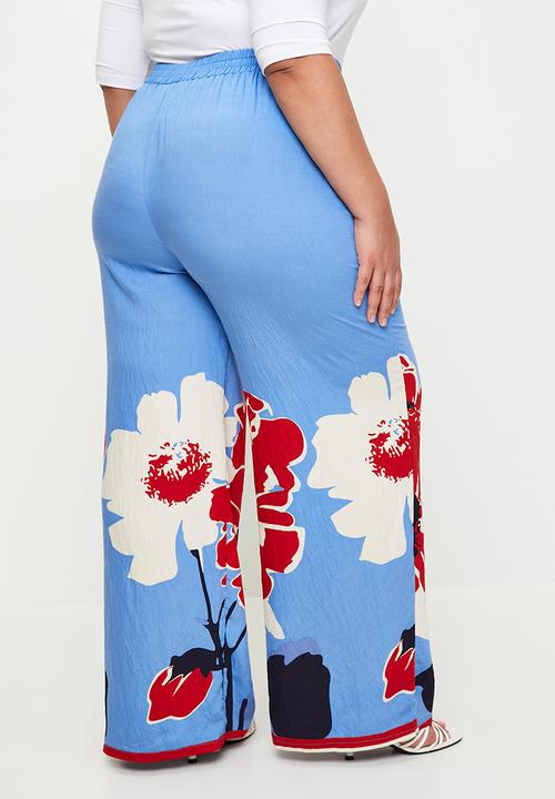 Me&B - Plus Soft Printed Pants in Midnight Poppy - Blue