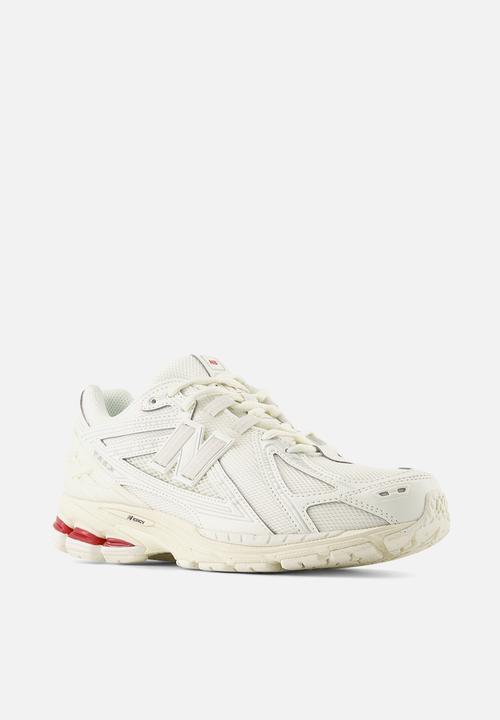 New Balance  - 1906R