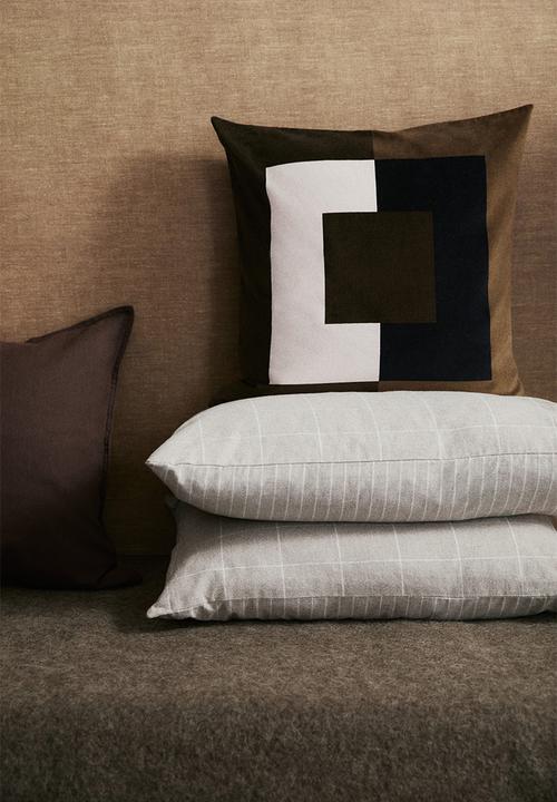 H&M - Velvet cushion cover - khaki green/colour block