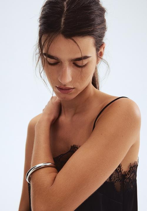H&M - Lace-trimmed satin strappy top - black