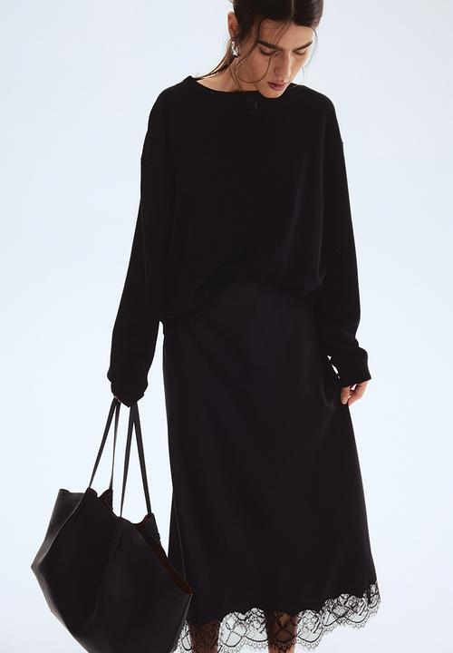 H&M - Lace-trimmed satin skirt - black