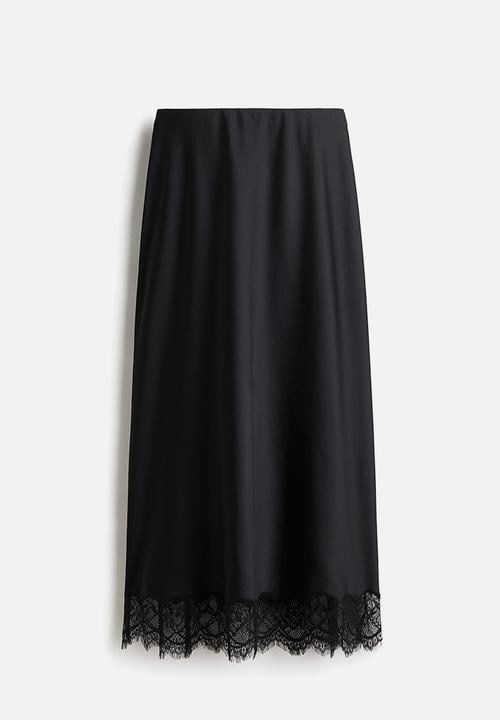 H&M - Lace-trimmed satin skirt - black
