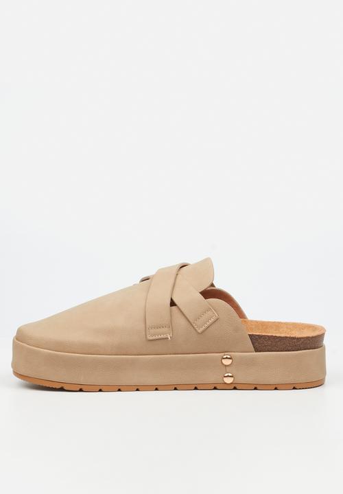 Butterfly Feet - Aruna 3 mule - beige