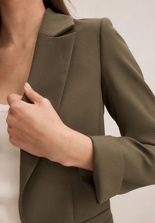 Forever New - Dylan boyfriend blazer in khaki