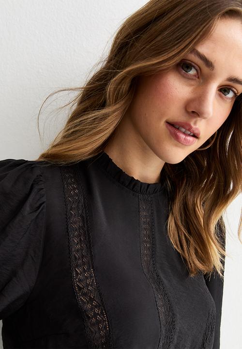 New Look - Louisa lace insert high neck shell - black