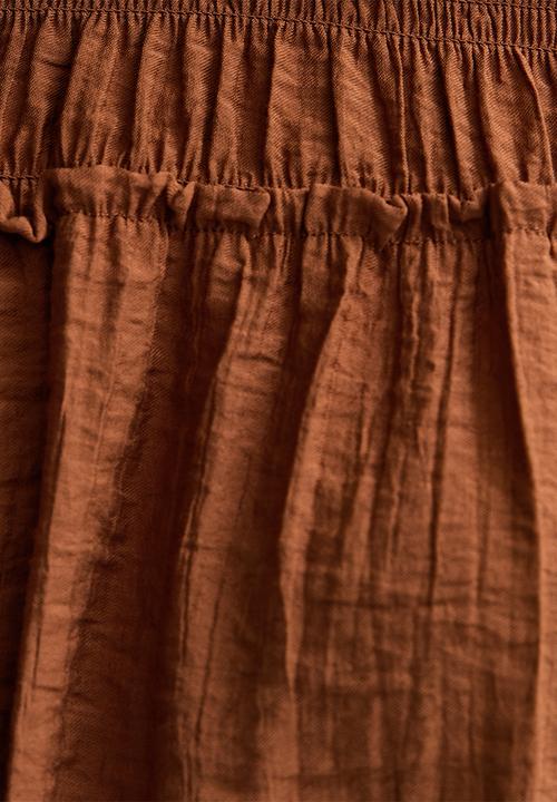 New Look - Vde shelly shirred crew neck blouse  - brown