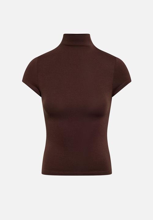 Forever New - Ruby grown on neck baby T-shirt in chocolate