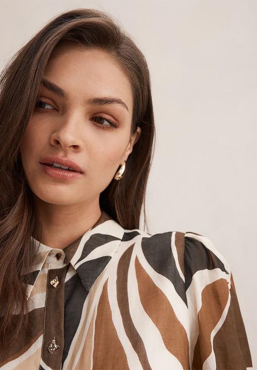 Forever New - Davina long sleeve blouse in devon abstract
