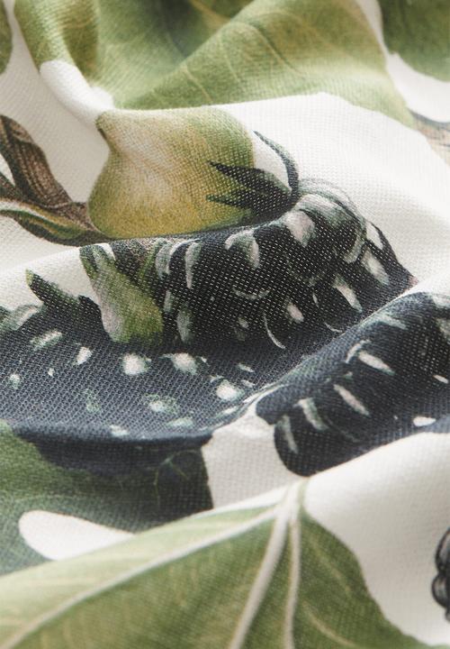 H&M - Water-repellent tablecloth - white/fruit and leaf pattern 