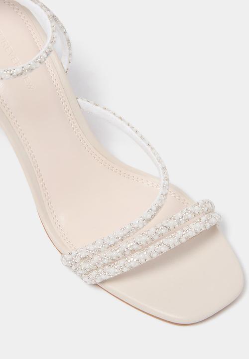 Forever New - Penelope asymmetrical pearl trim heel in ivory