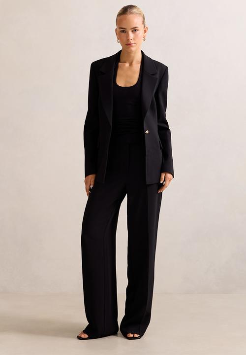 Forever New - Victoria single breasted blazer in black