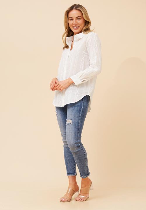Stella Morgan - Long sleeve With Turn Back Cuff Button Through Anglaise Blouse - White
