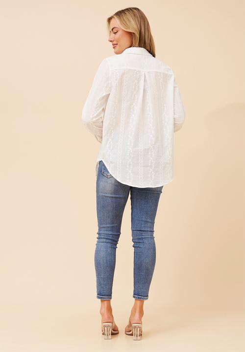 Stella Morgan - Long sleeve With Turn Back Cuff Button Through Anglaise Blouse - White