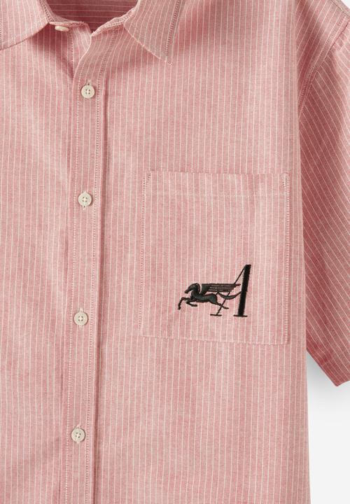 Cotton On - Lucky Short Sleeve Shirt - Red Stripe Emb
