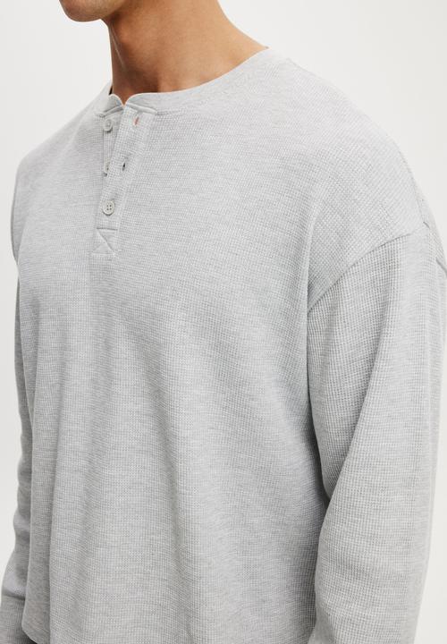 Cotton On - Relaxed Fit Textured Henley Long Sleeve - Grey Marle Waffle