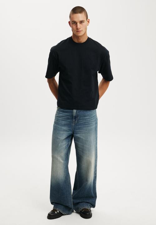 Cotton On - Cropped Fit T-Shirt - Black