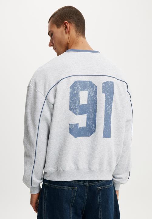 Cotton On - Box Fit Graphic Crew Sweater - Grey Marle/Panel