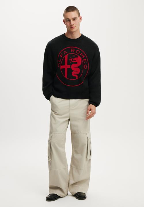 Cotton On - Alfa Romeo Box Fit Crew Knit - Lcn Alfa Romeo/Black