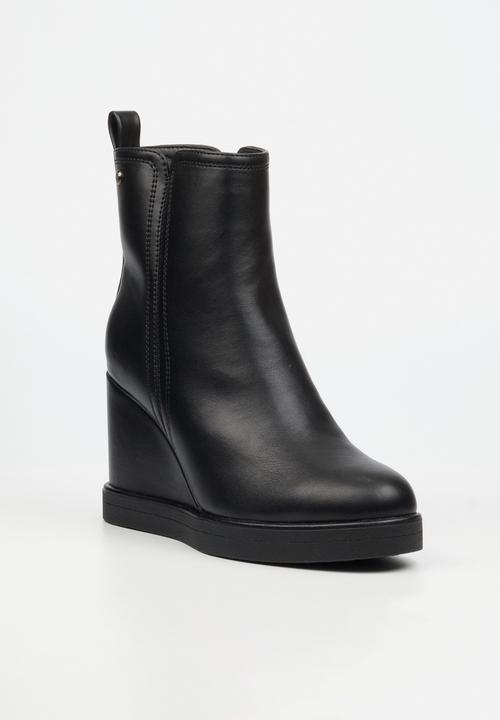 Miss Black - Bayou 1 platform wedge ankle boot - black