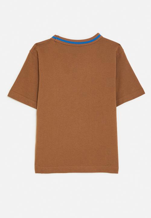Cotton On - Jonny Short Sleeve Graphic Print Tee - chestnut/whistle