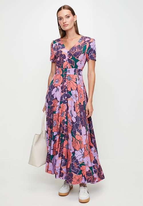 Izabel London - S/S Sleeve V-Neck Button Through Maxi Full Circle Dress With Side Pockets - Multi Purple