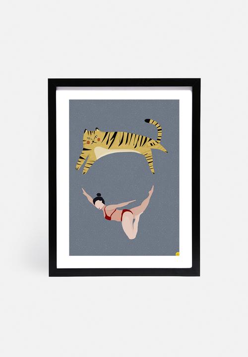 Amalia Restrepo - Tiger swim